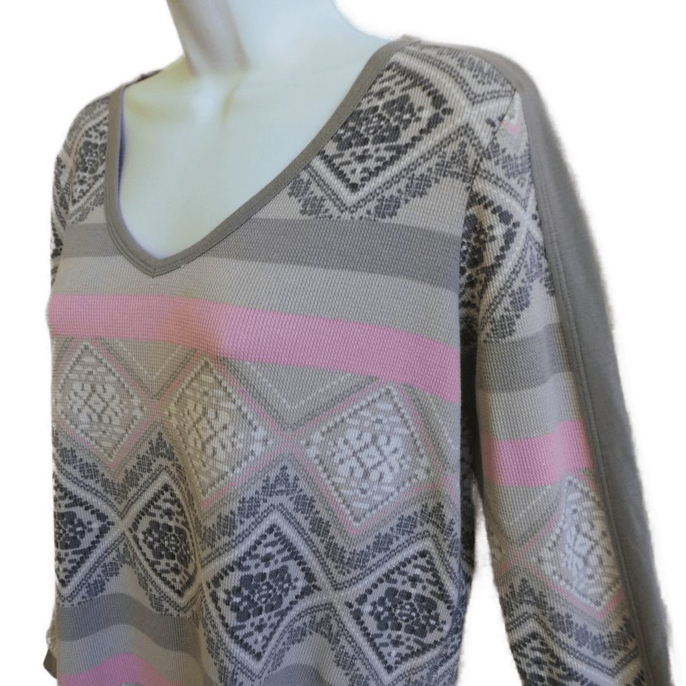 Victoria's Secret Thermal Waffle Knit Pullover Top V Neck Side Vents Geo Aztec S